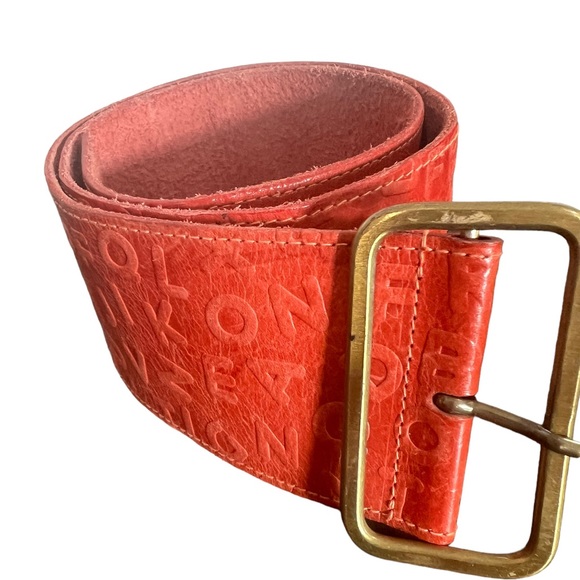 Leather Belt vintage brass buckle size s/m wide width great condition embossed - Picture 2 of 8